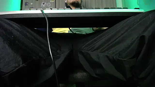 zacwatson  online show from February 10, 2025, 2:16 pm