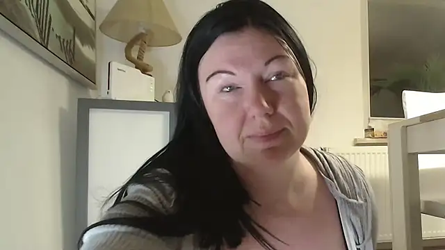 p6w official online show from November 11, 2025, 5:02 am