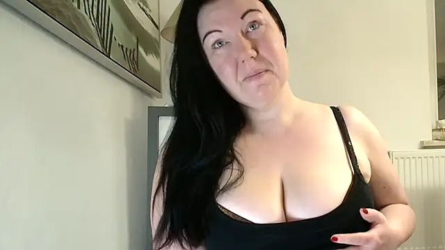 Snapshot of p6w_official chatting on February 17, 2026, 4:32 am p6w official online show from February 17, 2026, 4:32 am