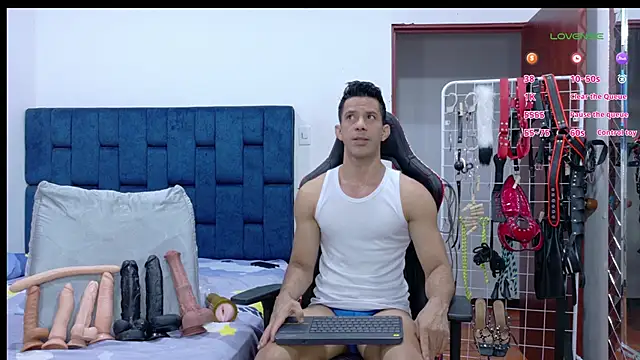 JoseRumbero26 online show from February 23, 2026, 4:03 am