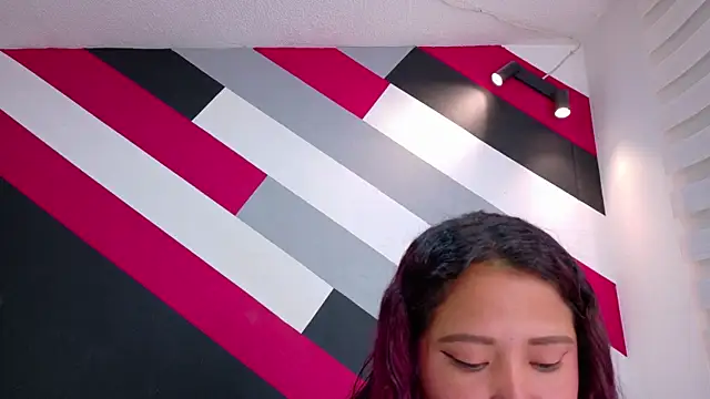 I am yours- online show from November 24, 2025, 11:54 am