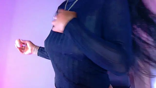 Snapshot of rachellmartinez chatting on October 7, 2025, 11:44 am rachellmartinez online show from October 7, 2025, 11:44 am