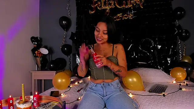 Snapshot of rachellmartinez chatting on November 20, 2025, 12:06 pm rachellmartinez online show from November 20, 2025, 12:06 pm