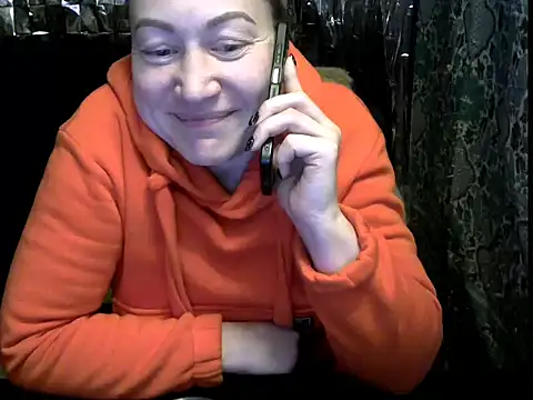 wLESLYMOSw online show from February 10, 2026, 10:25 am