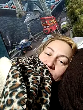 Snapshot of wLESLYMOSw chatting on October 12, 2025, 6:31 pm wLESLYMOSw online show from October 12, 2025, 6:31 pm