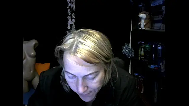 Snapshot of wLESLYMOSw chatting on October 31, 2025, 5:09 pm wLESLYMOSw online show from October 31, 2025, 5:09 pm