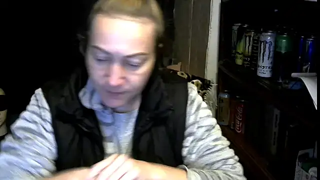 wLESLYMOSw online show from December 3, 2025, 10:47 am