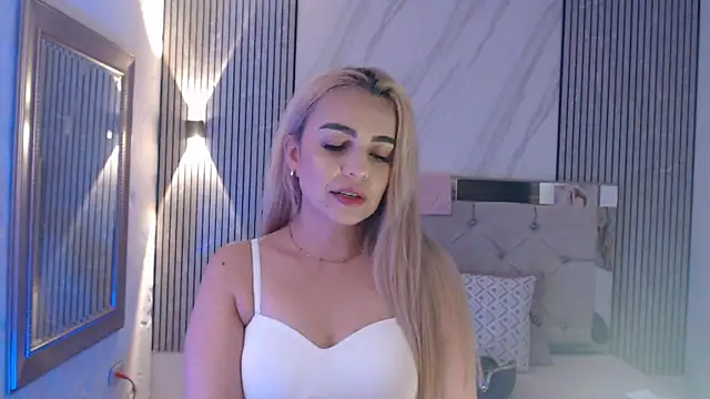 ashley  tylor online show from February 25, 2026, 3:18 am