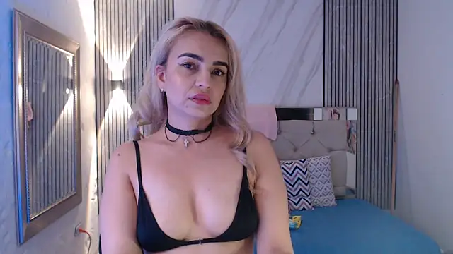 ashley  tylor online show from April 19, 2026, 3:29 am