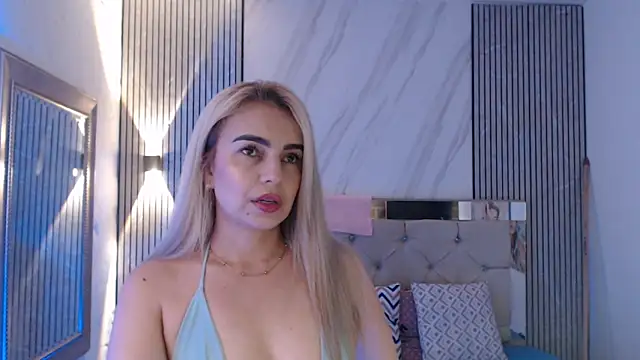 ashley  tylor online show from April 18, 2026, 2:25 am