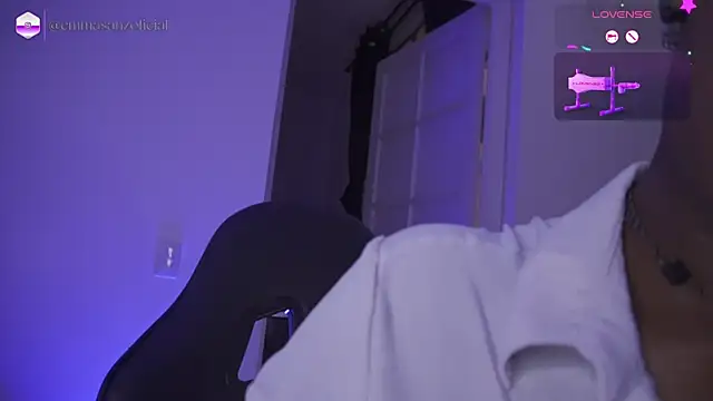 EmmaSanzz  online show from April 10, 2026, 12:01 pm