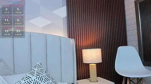 Julietasantos   online show from February 12, 2026, 6:29 pm