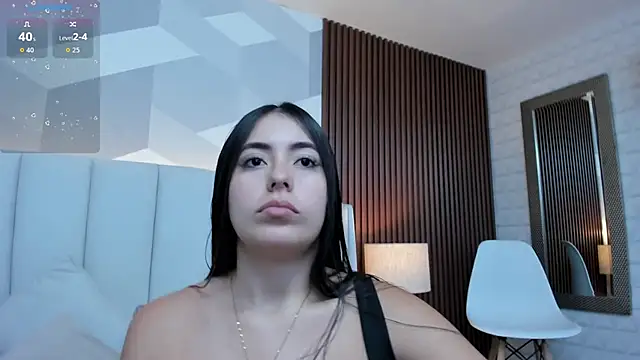 Julietasantos   online show from December 1, 2025, 6:20 pm