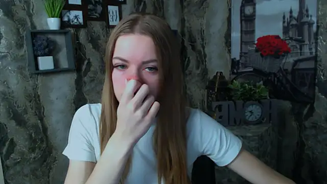 AliceFlirtt  online show from November 28, 2025, 8:36 am