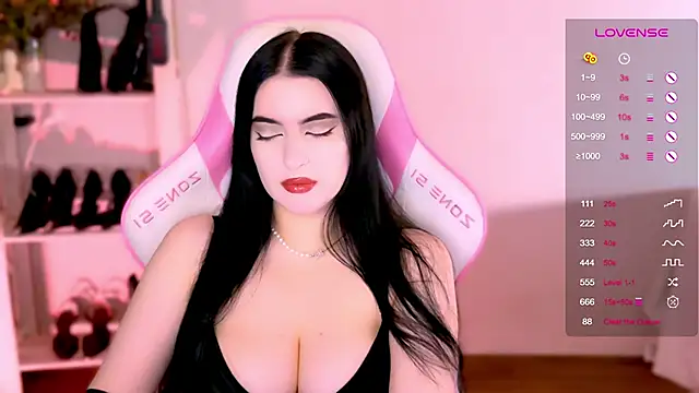 Snapshot of EvangelinaVangelis chatting on October 15, 2025, 2:14 pm EvangelinaVangelis online show from October 15, 2025, 2:14 pm