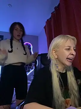 Snapshot of Dooubletroublee chatting on November 27, 2025, 11:38 pm Dooubletroublee online show from November 27, 2025, 11:38 pm