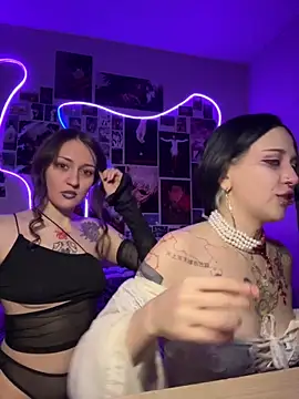 Dooubletroublee online show from February 10, 2026, 3:27 am