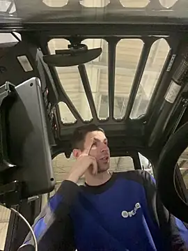 Ricoleckt online show from March 6, 2025, 3:02 pm