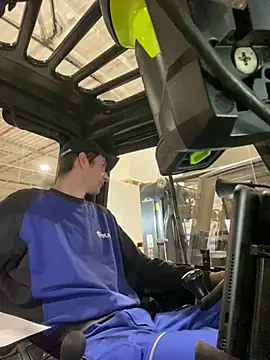 Ricoleckt online show from January 22, 2025, 6:31 pm