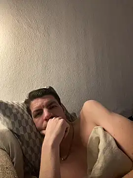 Ricoleckt online show from March 1, 2025, 1:32 am