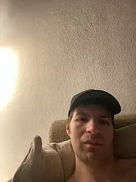 Ricoleckt online show from February 1, 2025, 11:58 pm