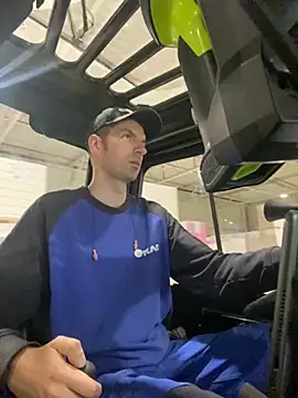 Ricoleckt online show from September 16, 2025, 5:36 pm