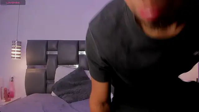 PittAndLunaa online show from February 12, 2026, 12:27 pm