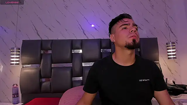 PittAndLunaa online show from April 14, 2026, 12:21 pm