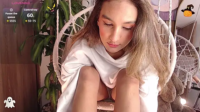Snapshot of Brinna_se chatting on September 8, 2025, 5:45 pm Brinna se online show from September 8, 2025, 5:45 pm