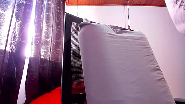 samantha  wilson online show from October 1, 2025, 1:48 pm