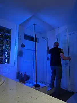 El Gizmo online show from December 16, 2025, 7:34 am