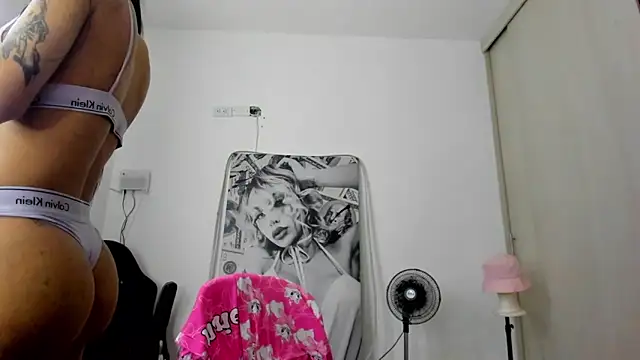 Snapshot of _juliana_star_ chatting on September 17, 2025, 9:39 pm juliana star online show from September 17, 2025, 9:39 pm