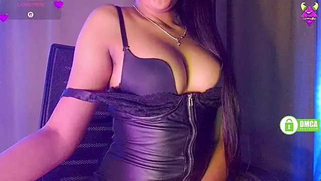 Snapshot of CallMeSima chatting on November 19, 2025, 5:24 pm CallMeSima online show from November 19, 2025, 5:24 pm