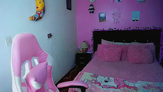 SweetKim21 online show from June 3, 2026, 3:51 am