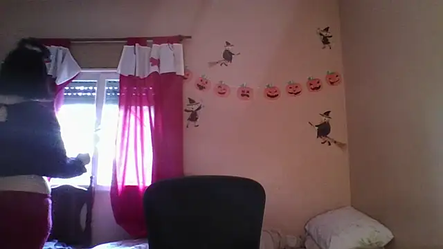 imsohornydacom online show from October 25, 2025, 4:29 pm