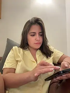 sukhakunis1 online show from April 17, 2026, 3:09 am