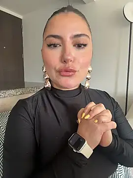 sukhakunis1 online show from April 5, 2026, 2:24 pm