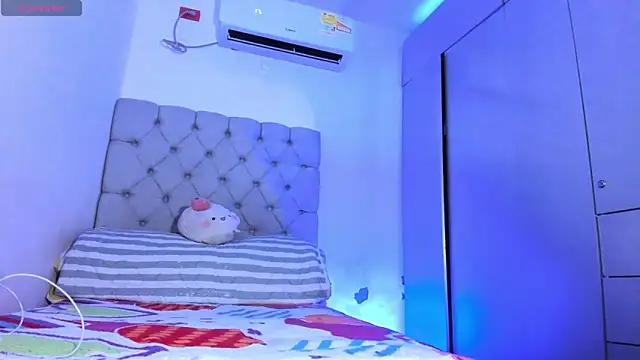 Snapshot of juande_24 chatting on December 22, 2025, 3:56 pm juande 24 online show from December 22, 2025, 3:56 pm