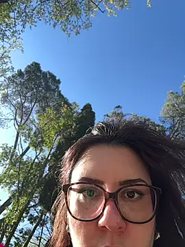 Its Jade online show from April 11, 2026, 2:43 pm