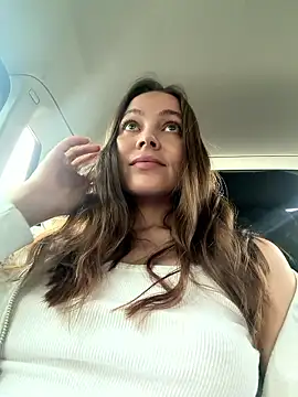 nicole111 online show from April 18, 2026, 12:51 pm