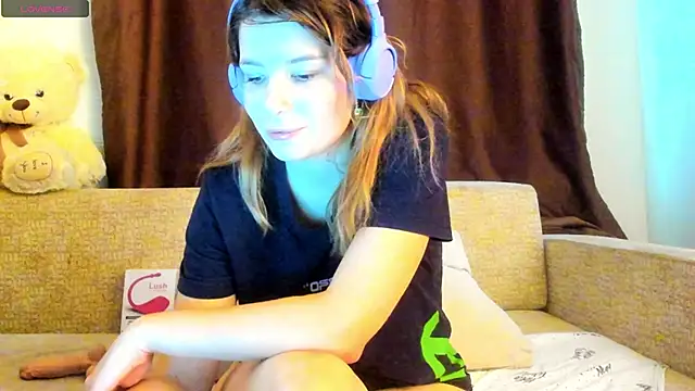 Leila purr18 online show from September 12, 2025, 9:42 am