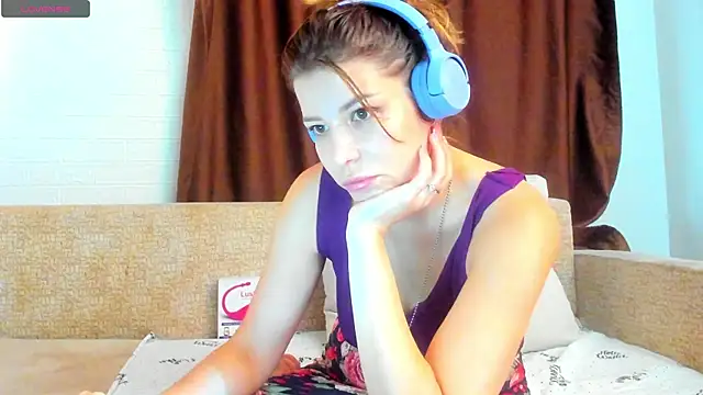Leila purr18 online show from September 15, 2025, 8:26 am