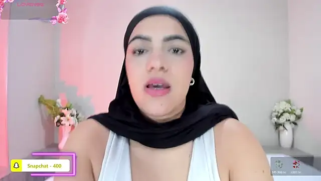 Snapshot of Umarani_ chatting on July 8, 2026, 6:19 pm Umarani online show from July 8, 2026, 6:19 pm