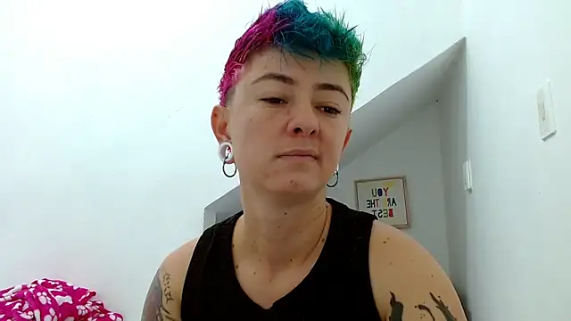 tomboyblue online show from November 5, 2025, 2:53 pm