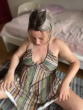 MariaValentine online show from June 4, 2026, 8:41 am
