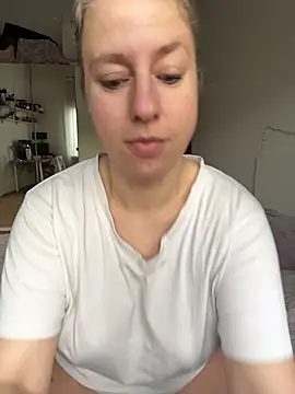 MariaValentine online show from January 18, 2026, 6:50 am