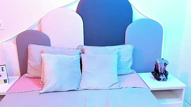 SophieGomez22 online show from March 8, 2025, 5:33 pm