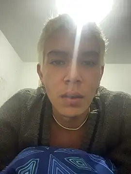 GianniStreet online show from December 5, 2025, 6:01 am