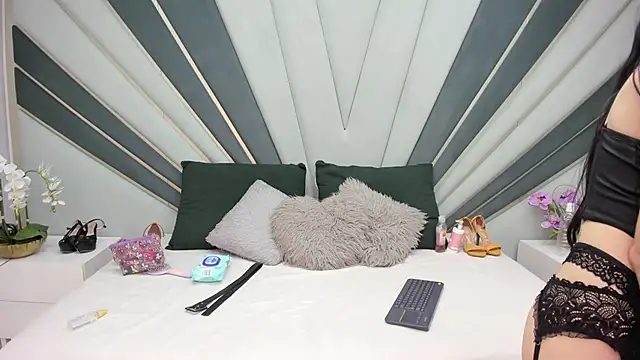 kathy-steven online show from September 26, 2025, 5:42 pm