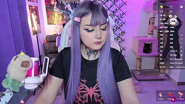 Snapshot of MaddyFooxx chatting on May 7, 2026, 11:19 pm MaddyFooxx online show from May 7, 2026, 11:19 pm